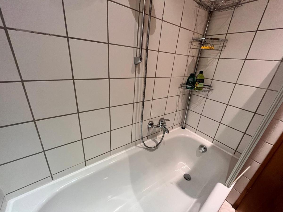 Gemutliche Oase - Tv, Beamer, Kuche Fur 4 Personen Apartment Dresden Exterior photo